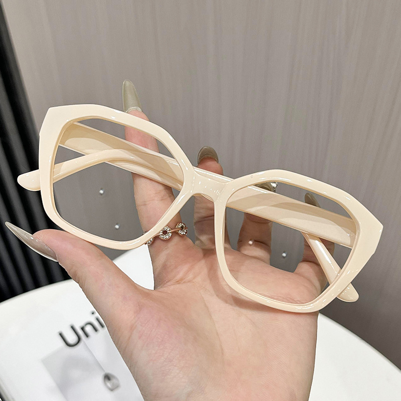 Minimalistyczne okulary retro z filtrem światła niebieskiego_voghion.com