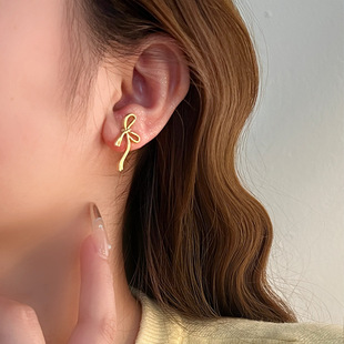 Minimalist Bow Stud Earrings Personality Trendy Earrings 2025 New Cool Style High-End Light Luxury Temperament Earrings