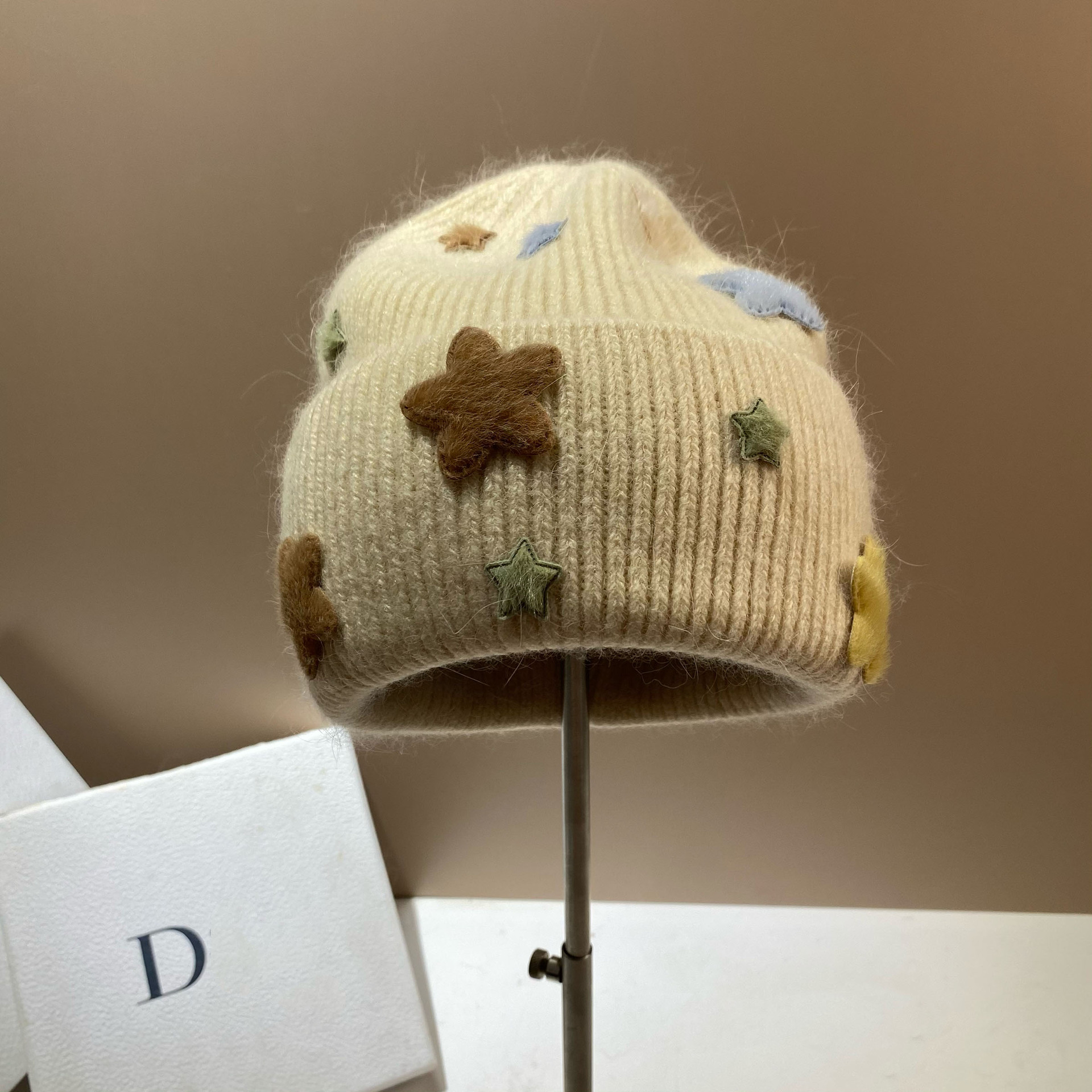 Gorro beanie de punto para mujer de pelo de conejo invierno_voghion.com
