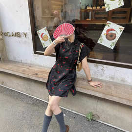 2026初夏改良旗袍连衣裙宽松短袖新中式短裙黑色图案百搭风格薄