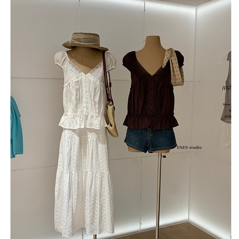 WGWE10537 Lace V-neck puff sleeve short-sleeve shirt French-style waist-cinching cropped blouse WGWE10537 Lace V-neck puff sleeve short-sleeve shirt French-style waist-cinching cropped blouse