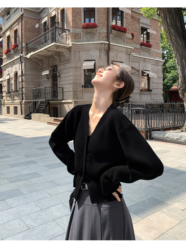 秋冬ショートVネックデザインニッチトップスフレンチレイジースタイルシンプルニットカーディガンセータージャケット女性用|undefined