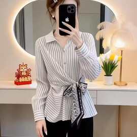 设计感小众丝巾绑带收腰显瘦衬衫女春夏新款条纹显瘦翻领长袖上衣