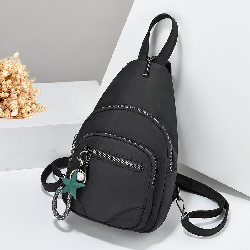 Fabricantes de bolsos de pecho de tela Oxford para mujer nueva mochila de mensajero para mujer de mediana edad, mochila de viaje, bags de gran capacidad de doble uso