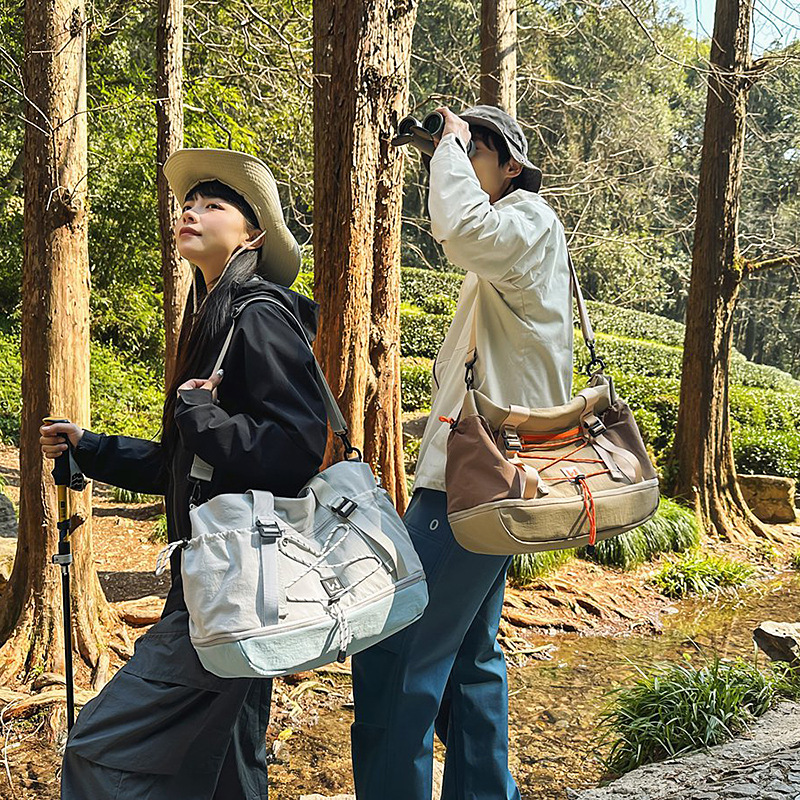Nueva bolsa de viaje casual al aire libre de gran capacidad unidireccional bolsa de almacenamiento de yoga y acondicionamiento físico bolsa de moda moda cool mochila