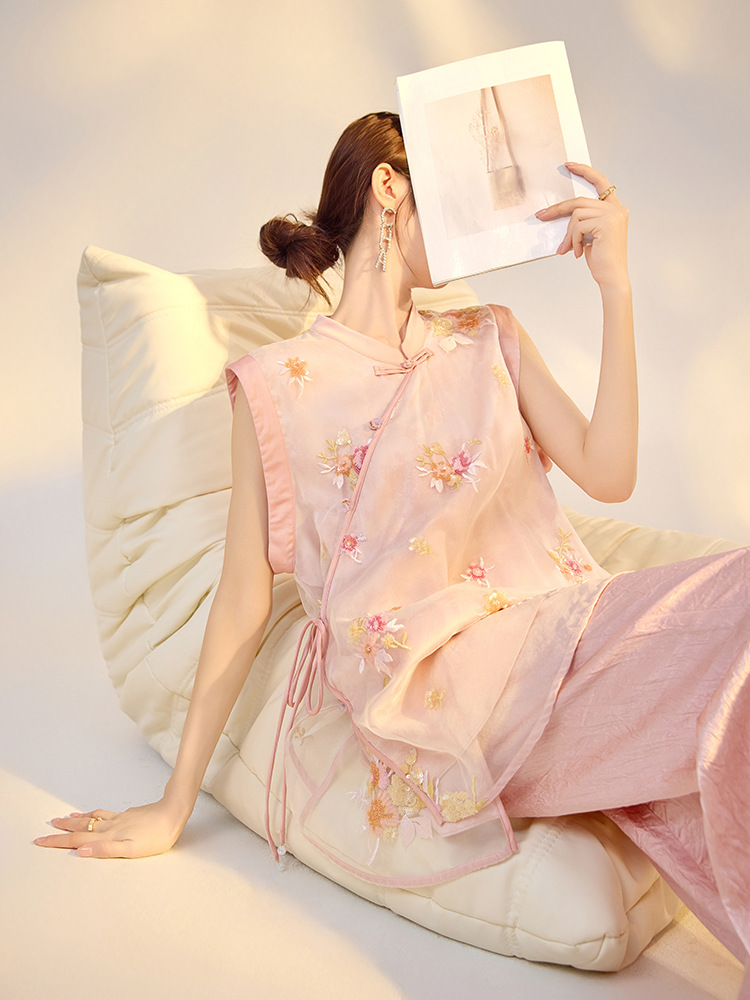Áo vest lụa thêu hoa dành cho nữ — Màu hồng