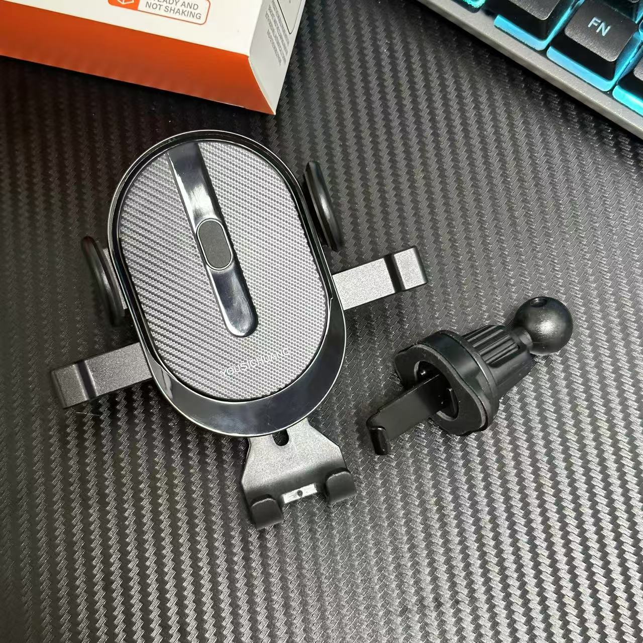 Ustchuang LW-02 car air outlet mobile phone bracket car air outlet buckle car mobile phone navigation bracket