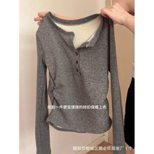 韩系纽扣亨利领加绒保暖长袖T恤女秋冬季新款修身正肩打底衫上衣