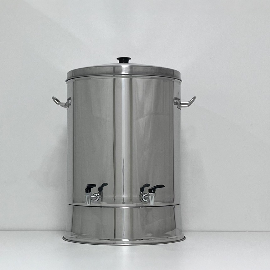 Los fabricantes suministran una gran cantidad de baldes de agua fría de acero inoxidable con grifo, baldes para beber, baldes de té con tapa y regla de agua