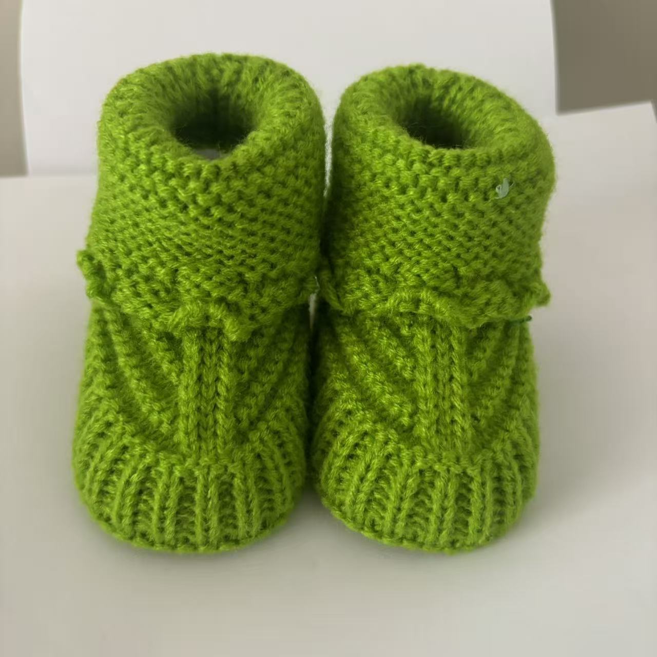 Green, solid color