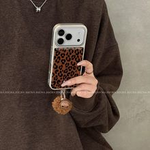 适用iphone17手机壳高级感全包苹果16pro不撞款15超火14棕底豹纹