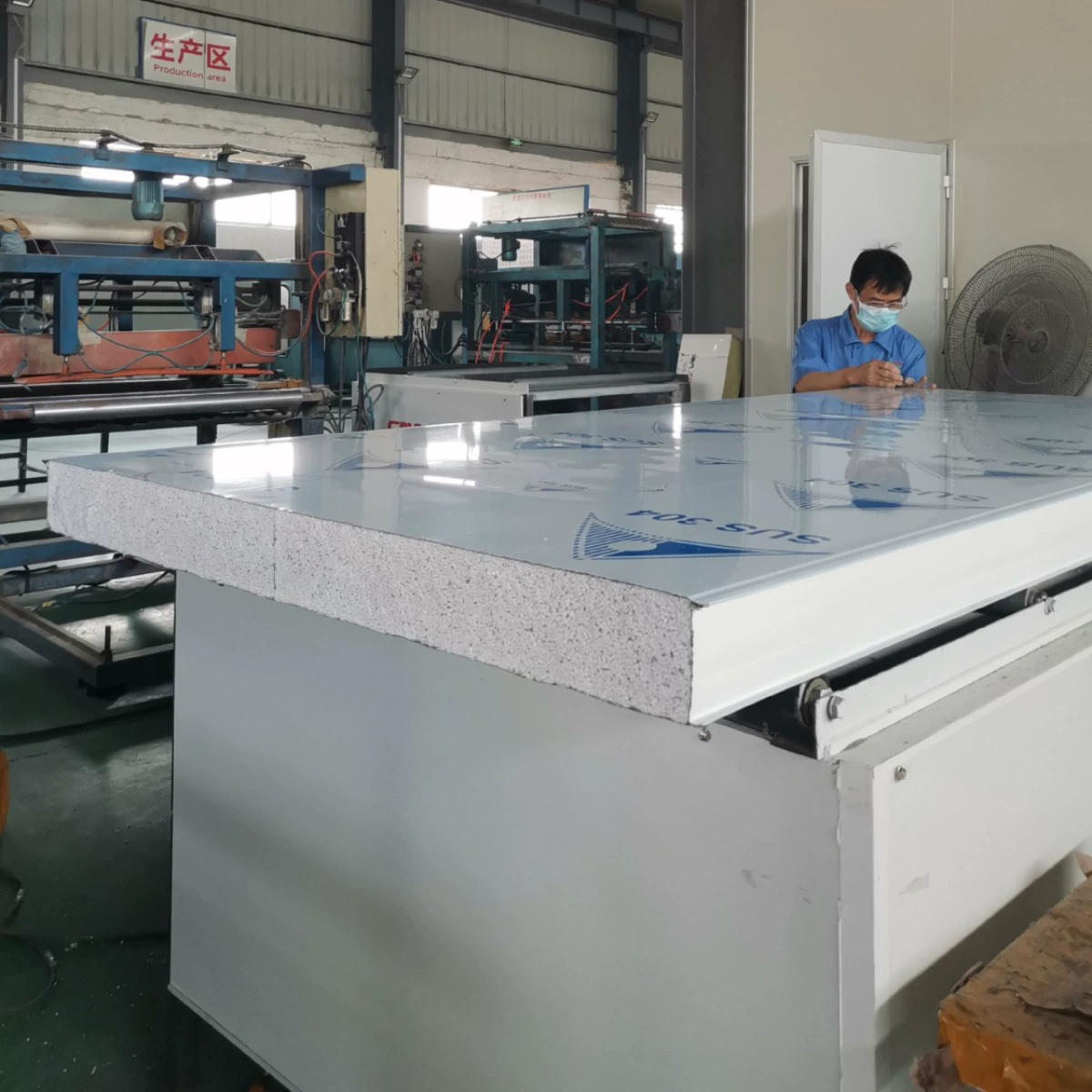 Заводская цветная стальная машина-поделка силикатная композитная board пылезащитная мастерская чистовая панель тепловая изоляция стенная панель