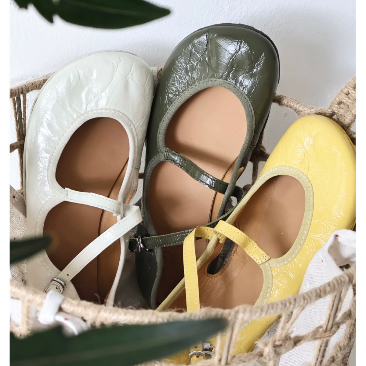 Exclusive retro sports non-slip Mary Jane shoes made of sheepskin…