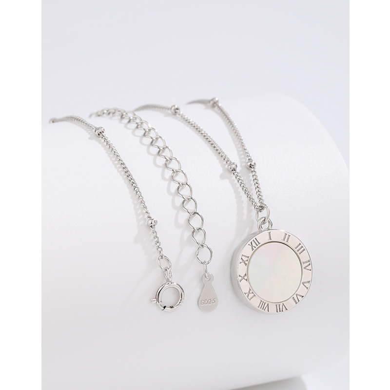 Collar colgante número romano para las mujeres 925 plata esterlina nicho diseño 2023 nuevo suéter Cadena de clavícula de alto grado cadena