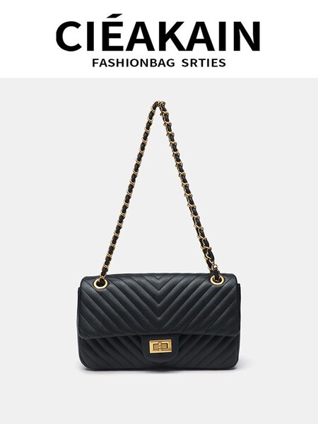 Classic one-shoulder bag with diamond pattern