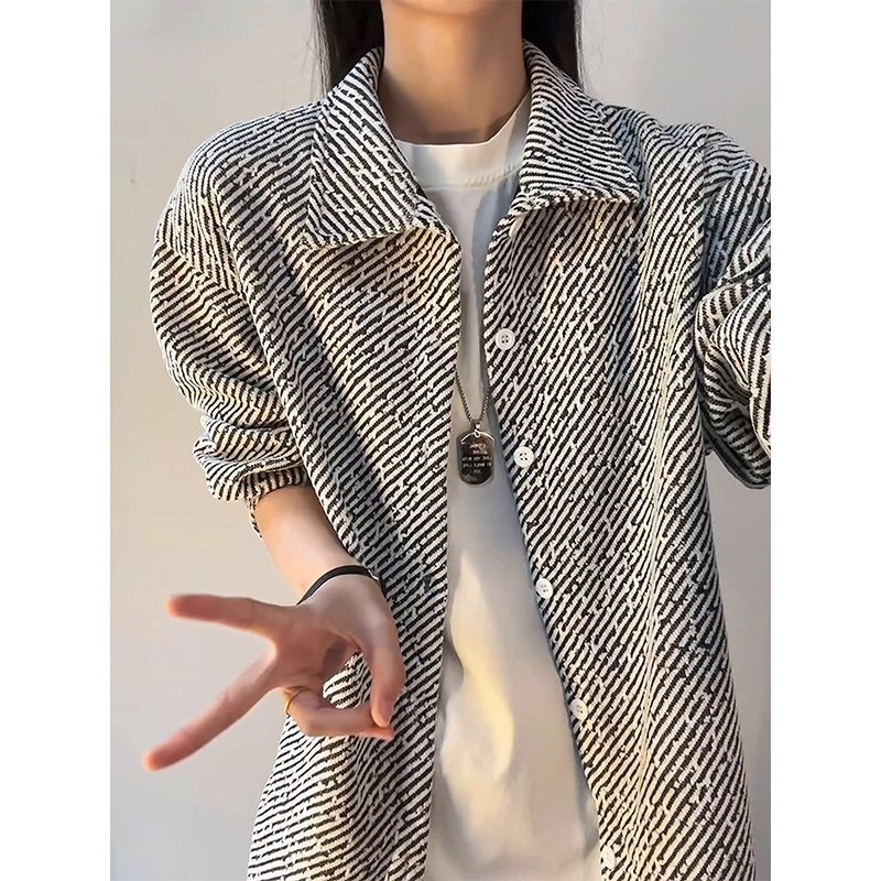 Chanel-inspired chenille striped knit shirt for men, autumn style, sophisticated lapel long-sleeved shirt, clean fit jacket.