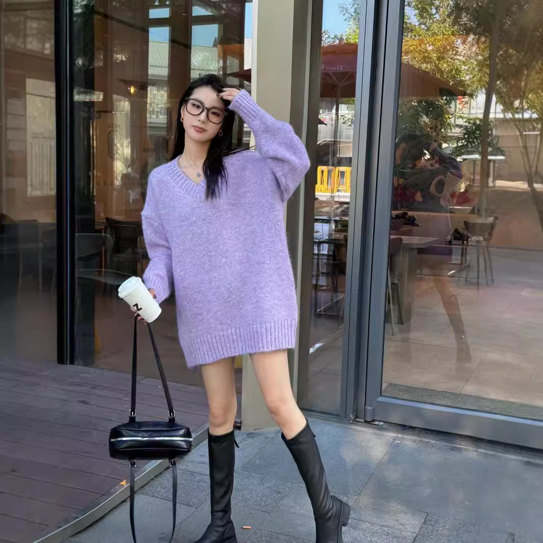 24 invierno Puyuan perezoso viento relajado pluma de color sólido suéter de cuello en V mujeres otoño 2024