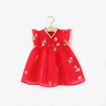 2025年夏季新款满身绣花朵镶边裙 女童珍珠蝴蝶结扣国风刺绣裙