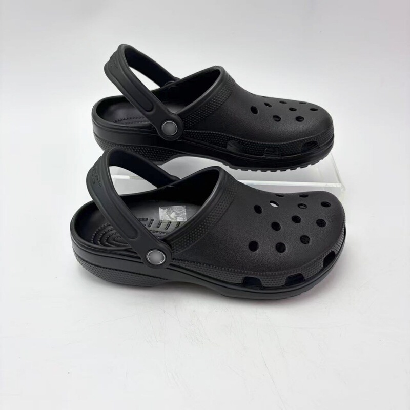 Croos Clogs for Men and Women, Classic Celebrity Style, Summer Non-Slip Breathable Outdoor Closed-Toe Sandals Wholesale Croos Clogs for Men and Women, Classic Celebrity Style, Summer Non-Slip Breathable Outdoor Closed-Toe Sandals Wholesale