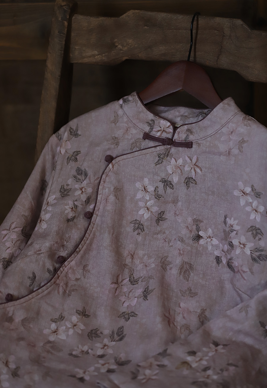 S5929 Neues, schräges Knopfleisten-Leinen-Digitaldruck-Kontrast-Zen-personalisiertes Samtoberteil im chinesischen Stil_voghion.com