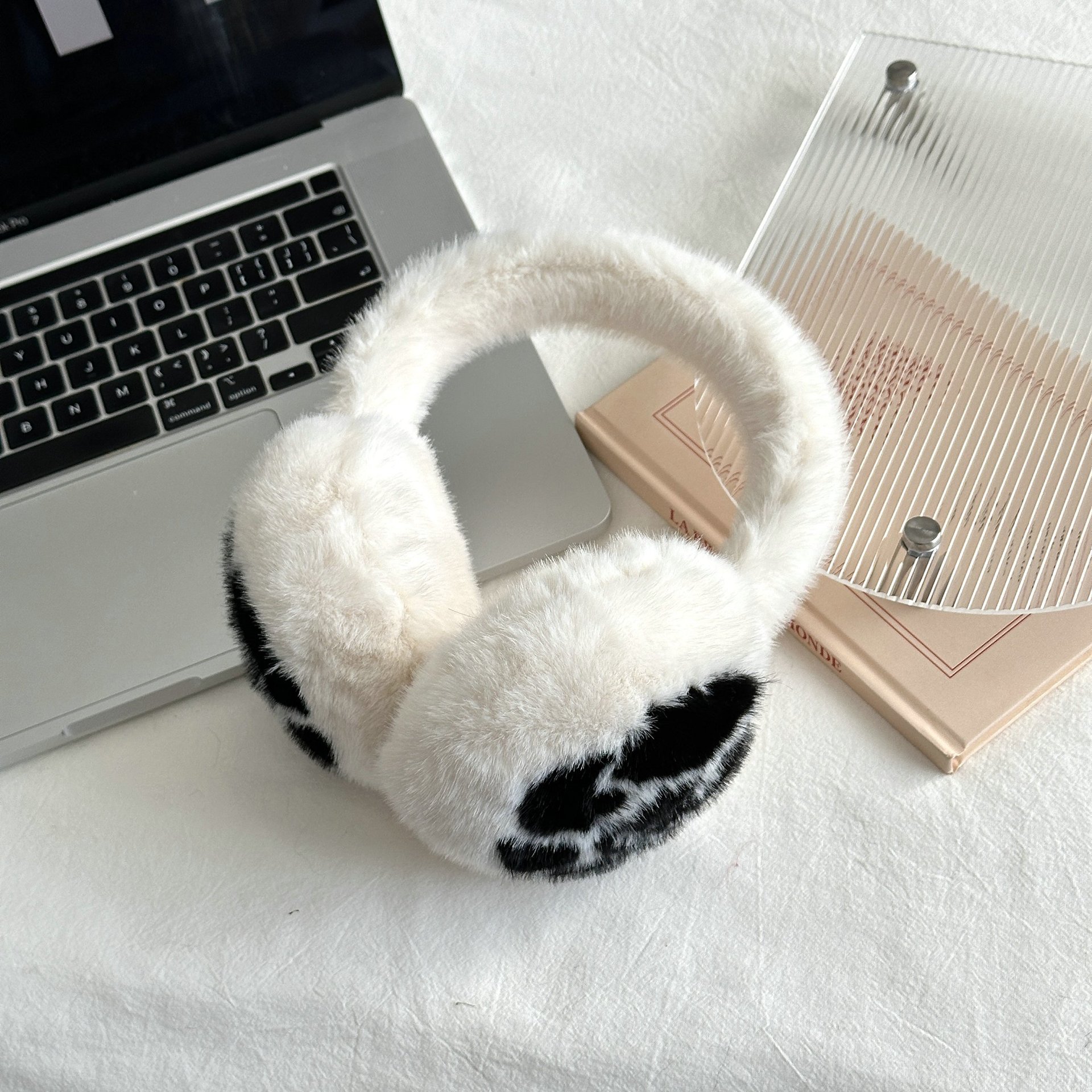 02#-흰 꽃 귀마개