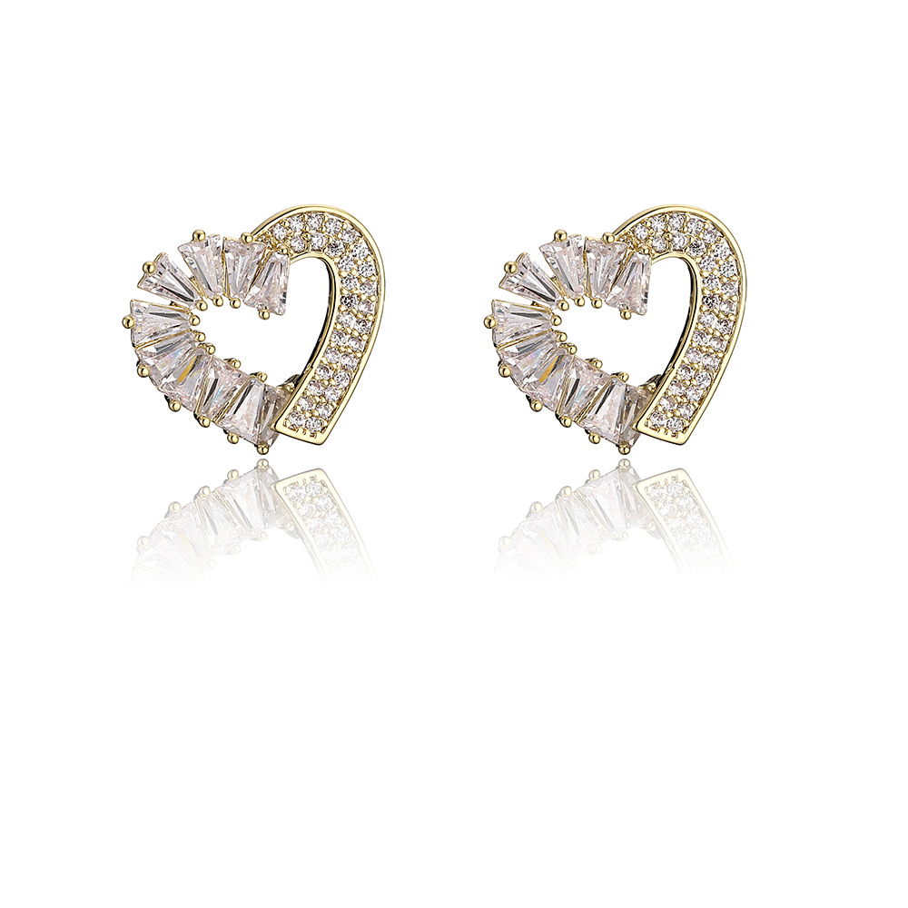 Fashion Hollow Heart Full Diamond Stud Earrings display picture 1