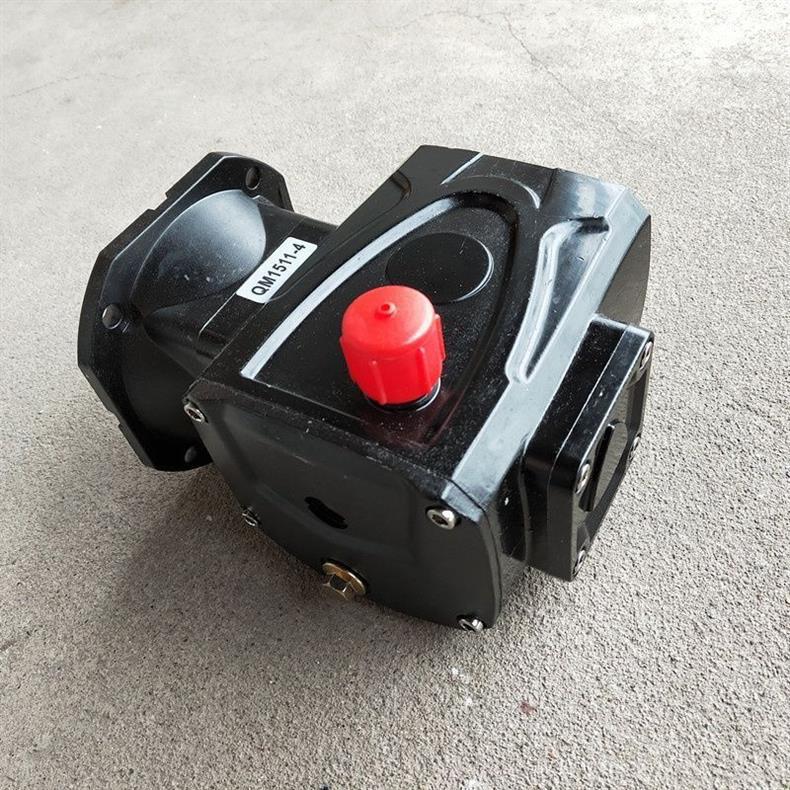 Ousait Black Horse Qm1511-2-4/15131511-41513 High-Pressure Cleaning Machine Car Wash Machine Pump Head Qx