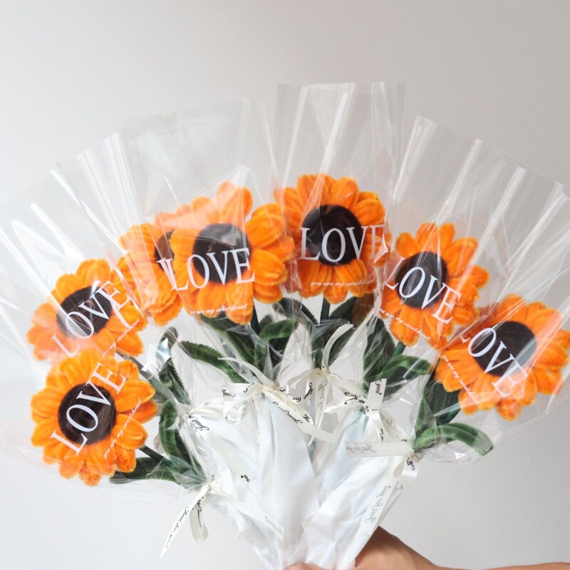 Finished Sunflower Twist Stick Bouquet for Teacher's Day, Creative Sunflower Gift for Graduation, for Classmates and Teachers Finished Sunflower Twist Stick Bouquet for Teacher's Day, Creative Sunflower Gift for Graduation, for Classmates and Teachers
