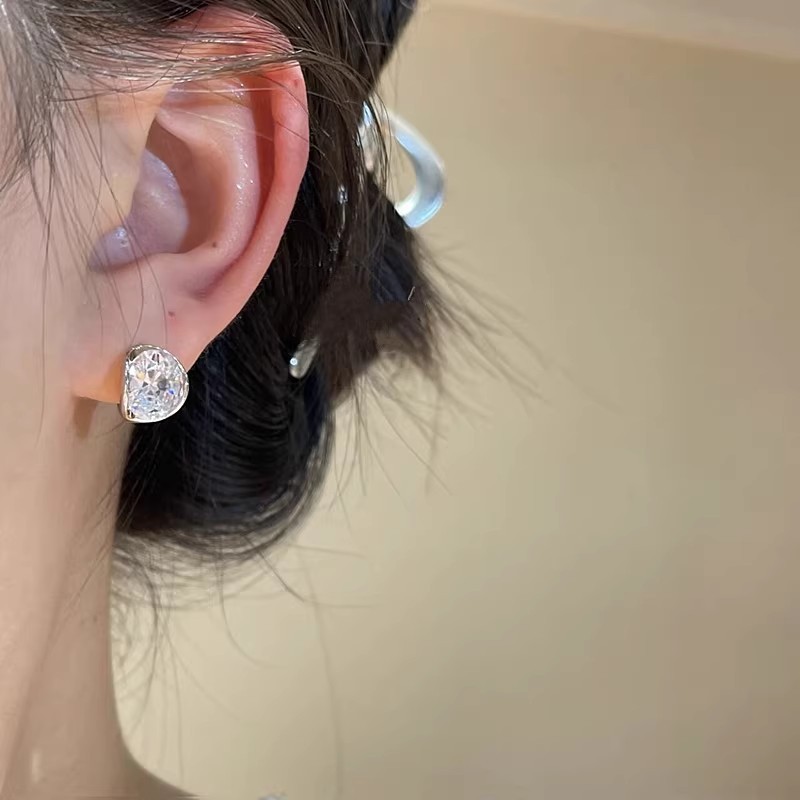 轻奢小众高级感简约超闪锆石耳扣耳钉女时尚百搭气质网红同款耳环|undefined