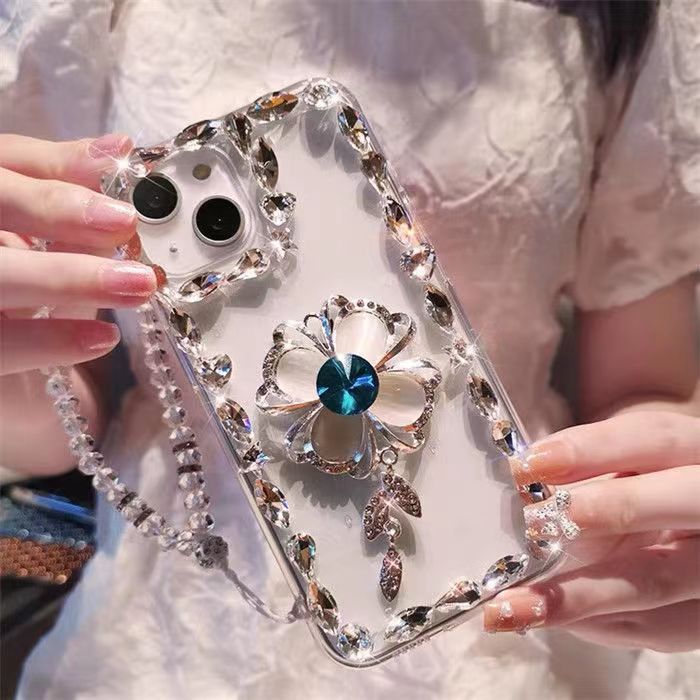 iPhone15 Rhinestone Clover Case