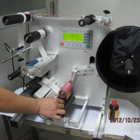 贴标机 圆瓶贴标机 圆瓶双面贴标机 半自动圆瓶贴标机