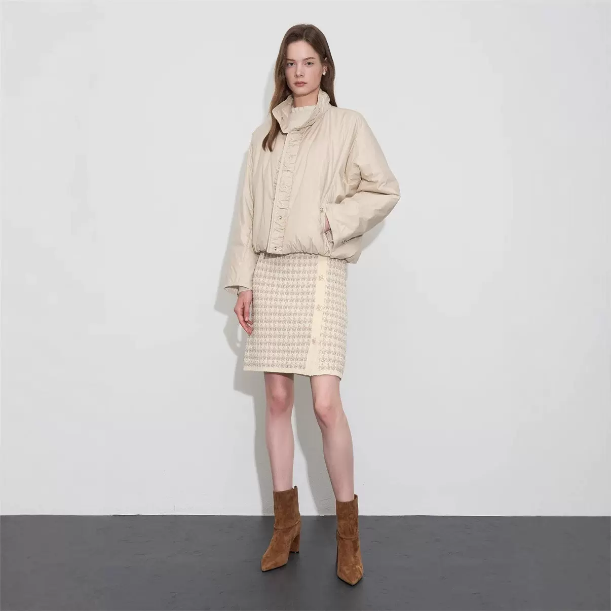 52693韩国OBZ褶皱休闲立领保暖舒适羽绒服OB2F9QOT852W