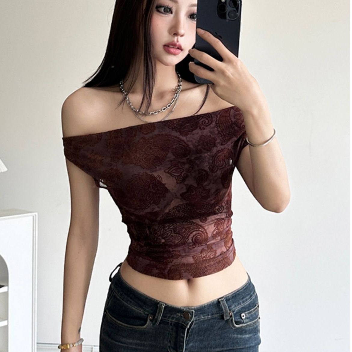 Design sense multi-way wearing one-shoulder top with retro brown crochet print, stylish and slimming, perfect for summer 2025.