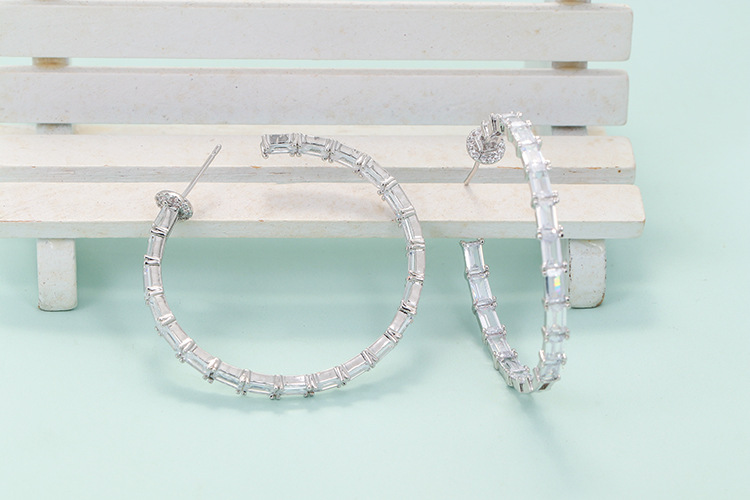 Copper Material Round Pattern Fashion Round Plating Copper Zircon Copper Earrings