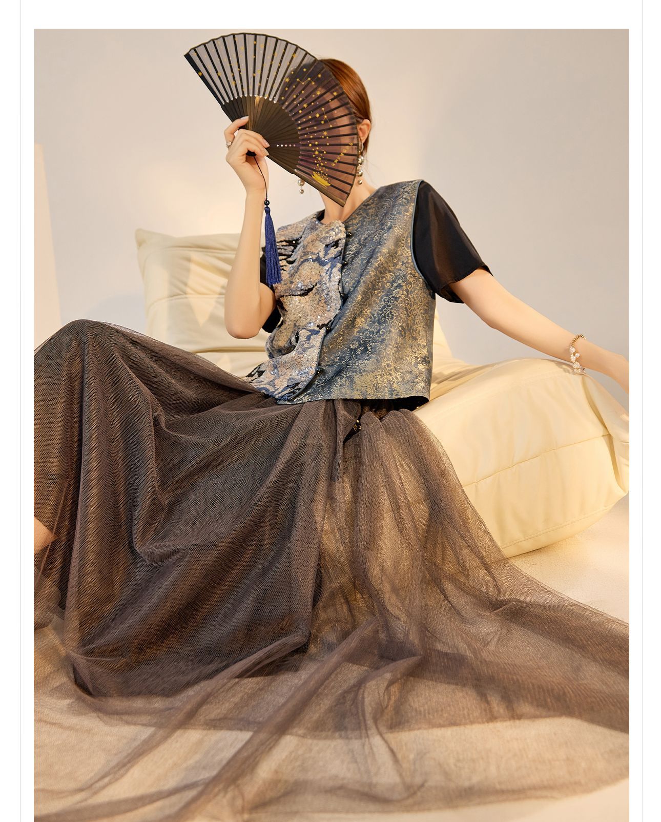 Áo vest nữ phong cách Trung Hoa mới 2026, thiết kế thêu sequin, chất rayon sang trọng — Đen, Màu huyền ảo, Xanh lam chi tiết 17