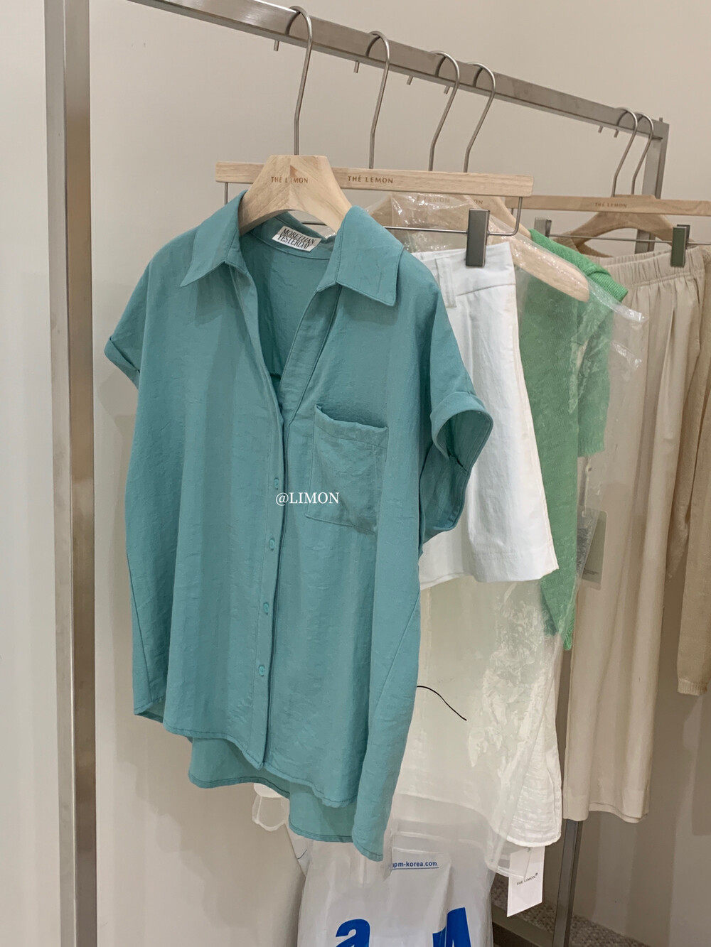 Áo sơ mi ngắn tay nữ cổ polo tay bồng phong cách Hàn Quốc — màu sắc chi tiết 30