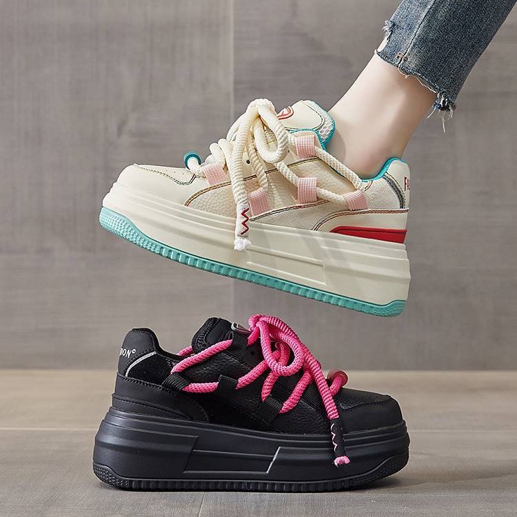 Cuero genuino blanco para mujer en primavera 2024, nuevos zapatos deportivos pequeños de suela gruesa con forma de bizcocho, zapatos de pan_voghion.com