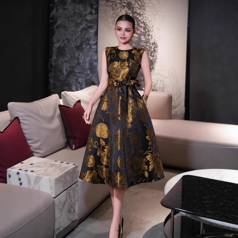 ​ ​ European and American Style 2025 Golden Floral Women's Skirt Black Background Gold Flower Umbrella Skirt Stereo Cut Waist Dress
