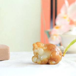 Jinyutang Xinjiang [Pixiu] High-Quality Hetian Jade Sugar White Jade Pixiu Handle with Delicate Texture, Oily and Refined Craftsmanship