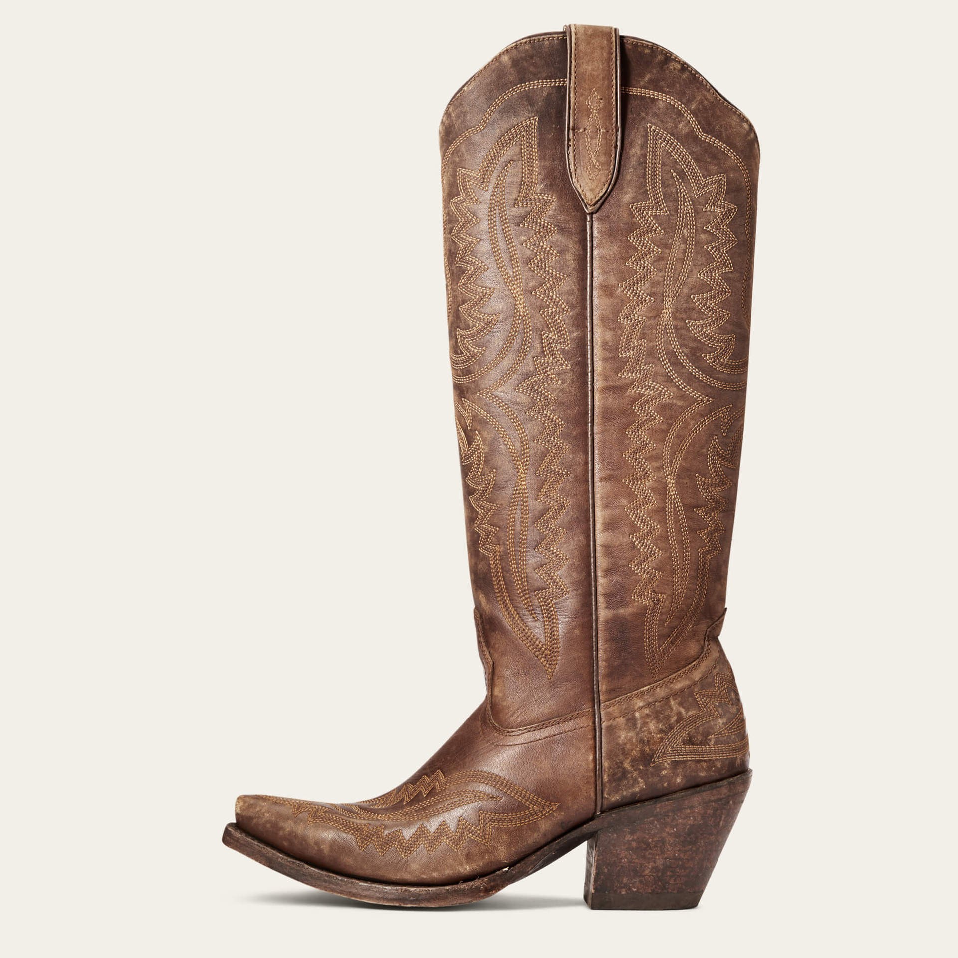 Plus-size western cowboy boots with pointed toes and chunky heels_voghion.com