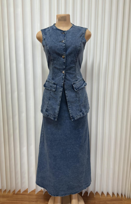 Completo donna in denim top senza maniche e gonna lunga con tasche_voghion.com