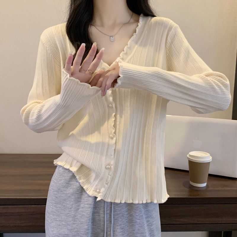300斤大码女装木耳边设计感长袖T恤秋季新款胖m内搭打底衫V领上衣|undefined