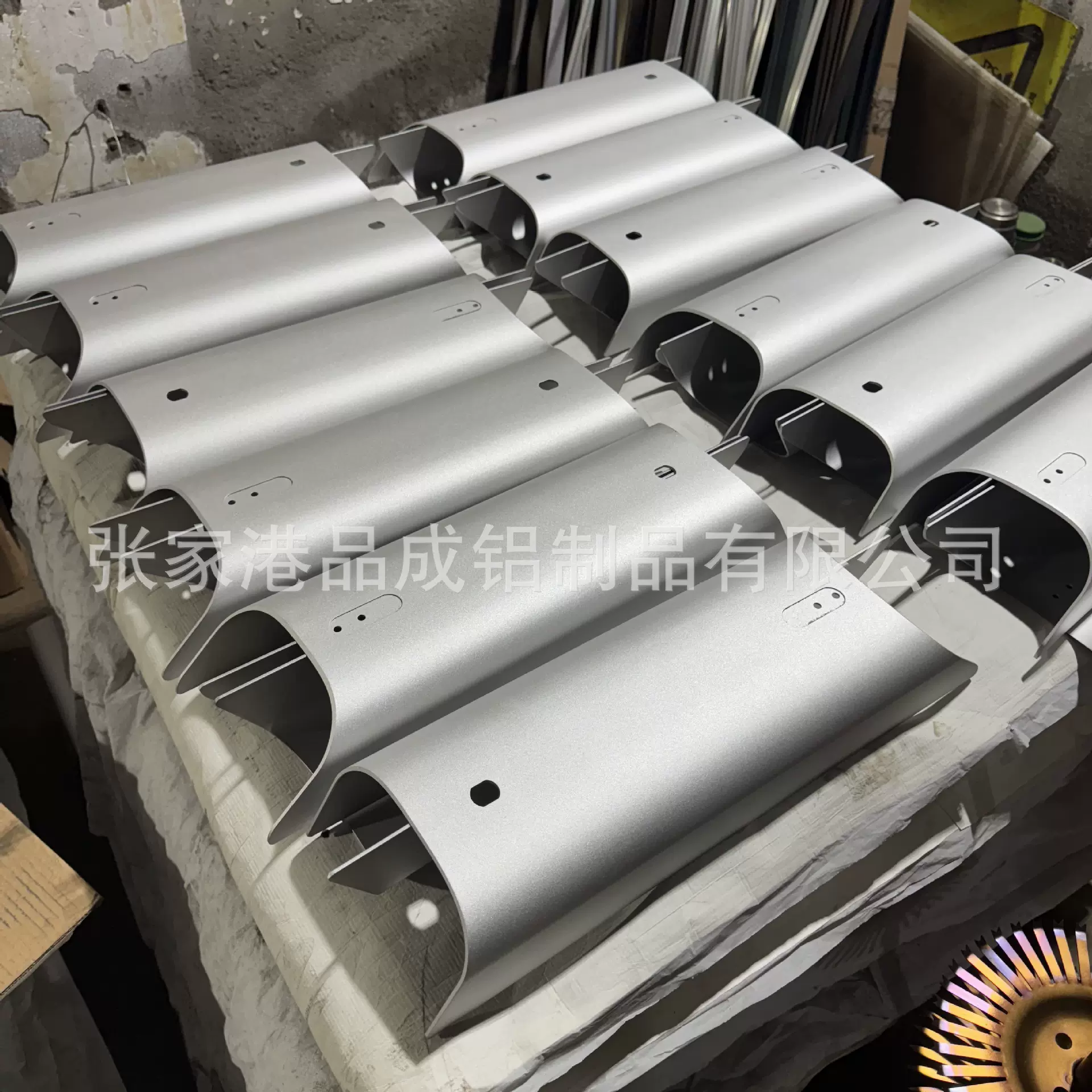 铝型材开模铝板CNC机加工 电池铝材外壳定制 铝合金边框冲压氧化