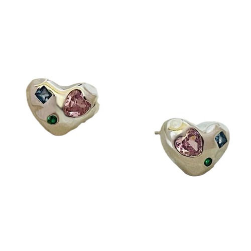 S925 Silver Needle Korean Sweet and Cool Color Heart Shaped Diamond Earrings Unique Personal Design Elegant Earrings E073