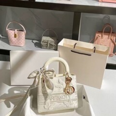 MJAN KRICE 新中国風中国風重工業刺繍ダイアナ妃バッグ 2025 春の新作通勤ハンドバッグ