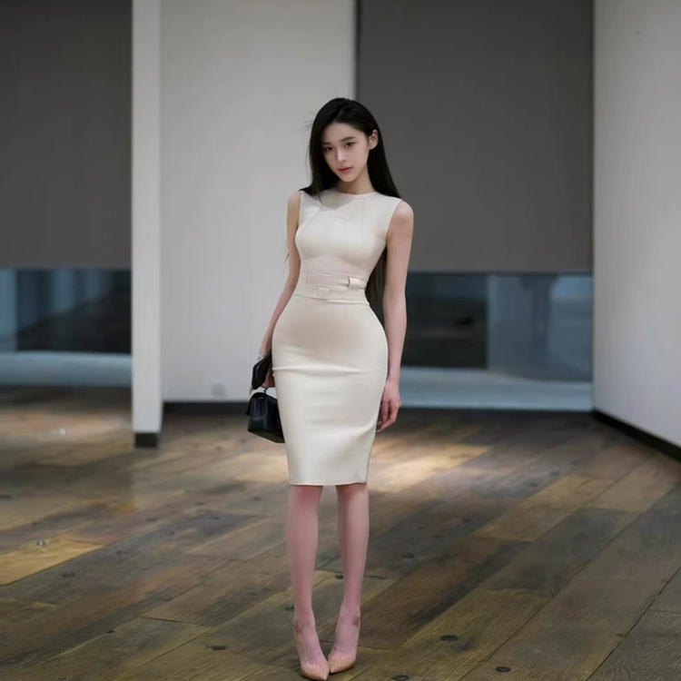Yizhilian Tight-Fitting Waist and Hip-Hugging Bandage Dress That Enhances the Figure, Elegant Ladylike Style for Banquets, Parties, and Birthday Parties Yizhilian Tight-Fitting Waist and Hip-Hugging Bandage Dress That Enhances the Figure, Elegant Ladylike Style for Banquets, Parties, and Birthday Parties