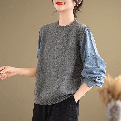 Lazy Gray Knitwear Design Pseudo-Single-Breasted Top for Women, Spring and Autumn, Denim-Sleeve Splicing Cardigan