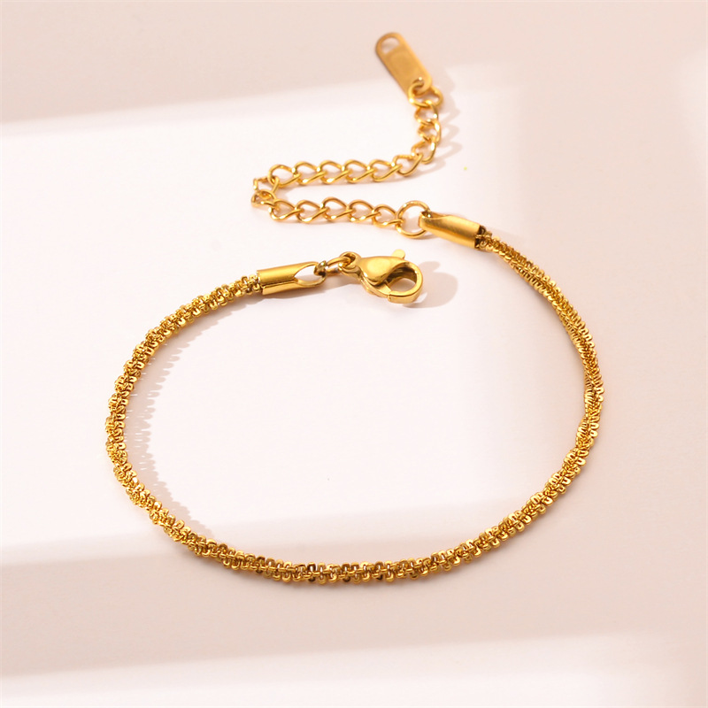 Pulsera de acero de titanio no desvanecida en nicho de joyería de mano exquisita de alta gama diseño de barracas de comercio exterior venta caliente joyería de moda femenina