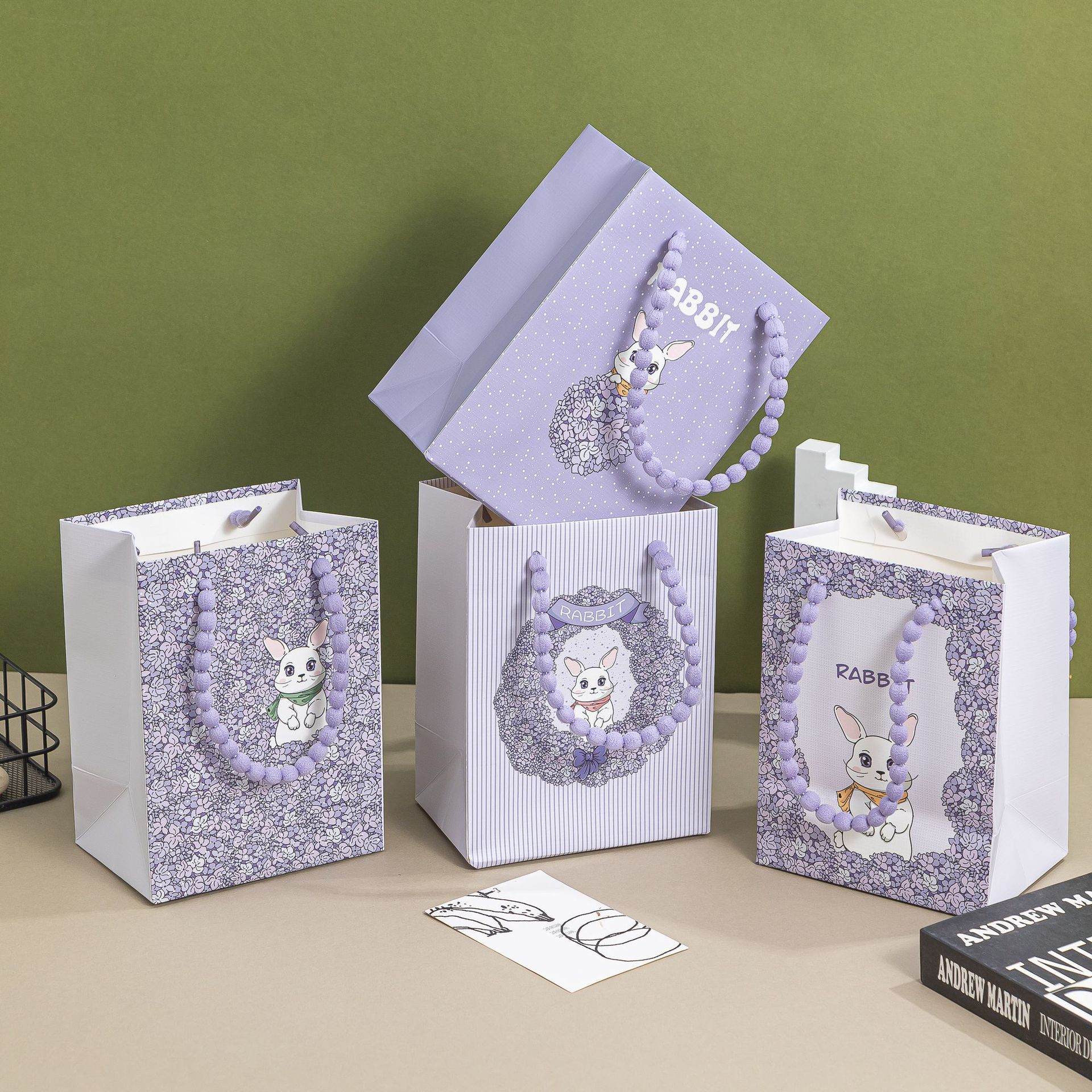 Nuevas bolsas de regalo exquisitas con diseño de animales de dibujos animados en relieve con cuerda de burbujas, directamente del fabricante, para el Día de la Mujer y San Valentín.