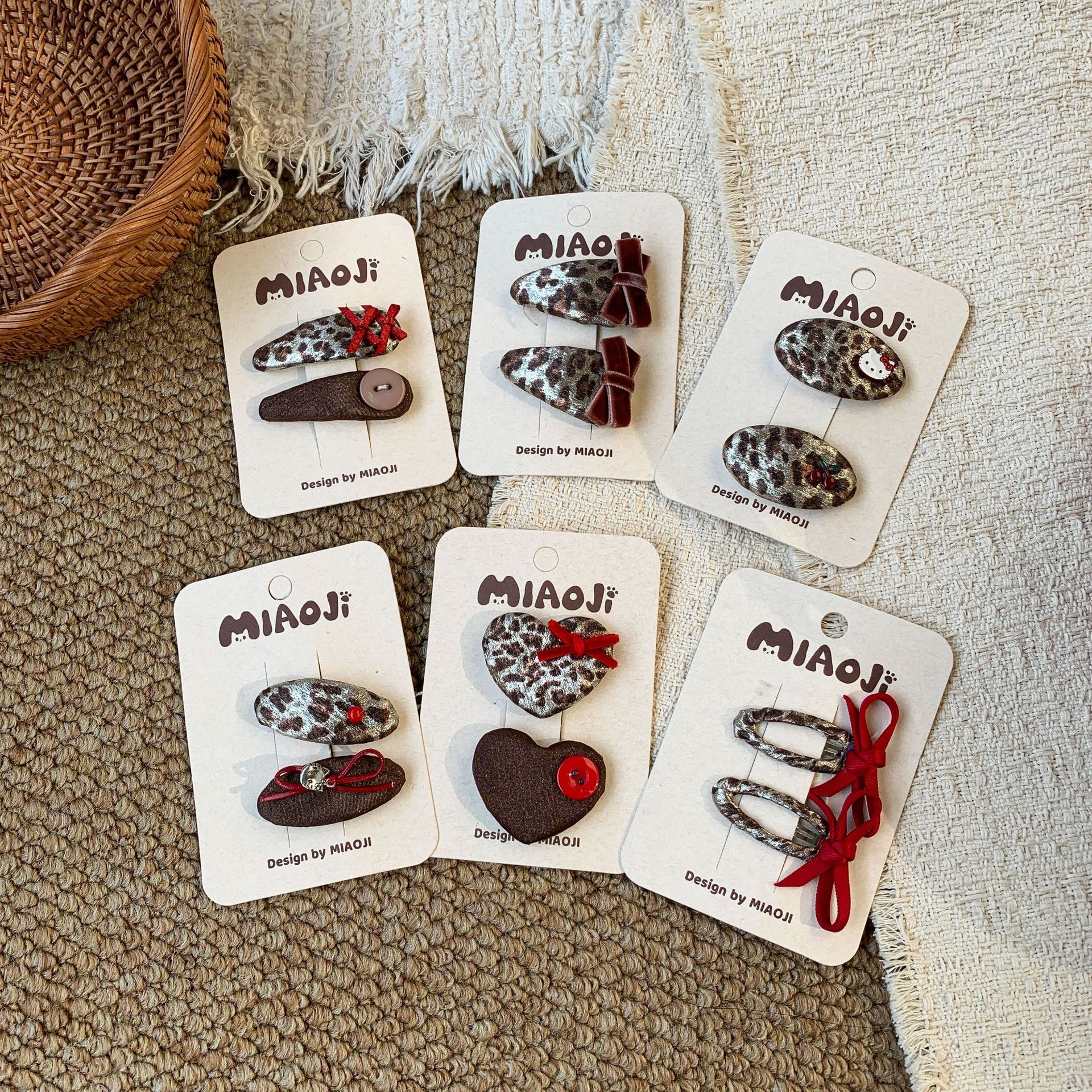 Caña de azúcar de pear ropa infantil niñas lindas leopardas extranjeras tarjetas de cabello para niños pestañas BB clip accesorios para el cabello bebé